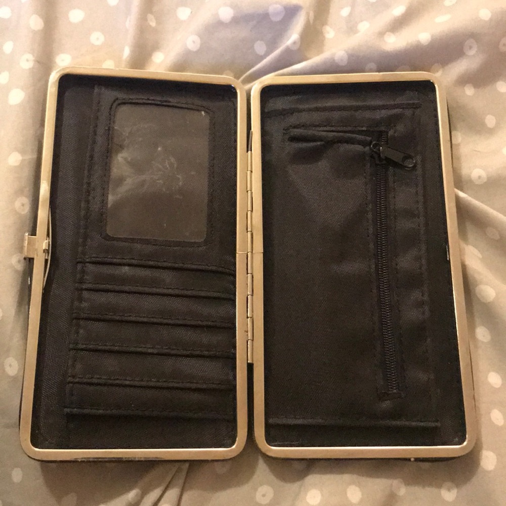 Wallet - Picture 2 of 3